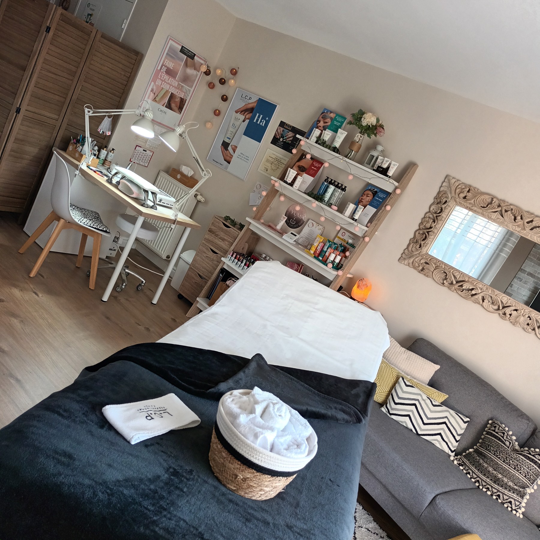 BEAUTE CACHEE BY STEPHANIE