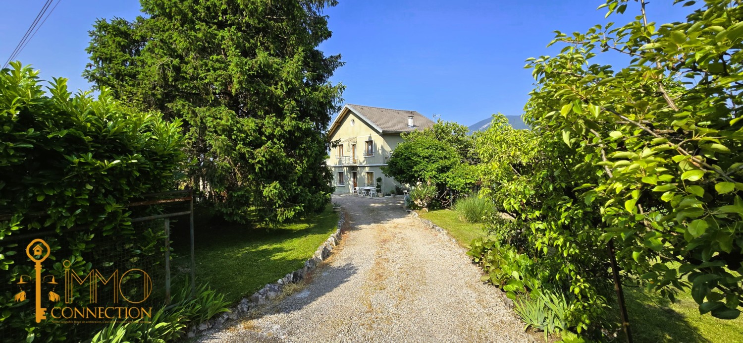 Propriété - 180 m²