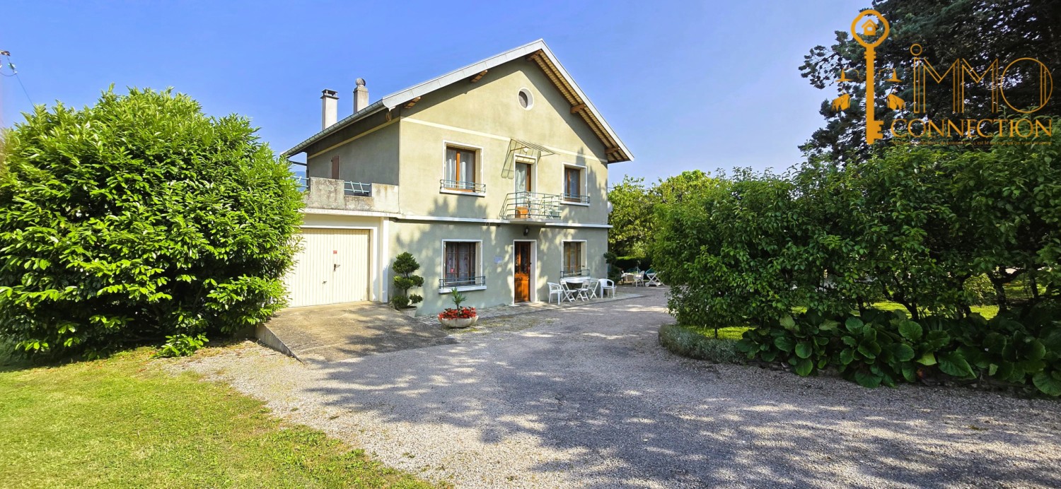 Propriété - 180 m²