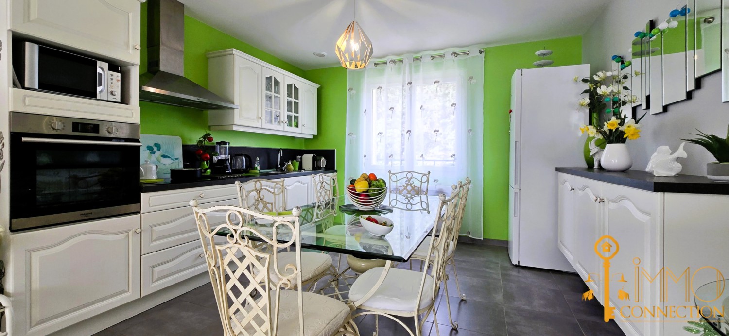 Propriété - 180 m²