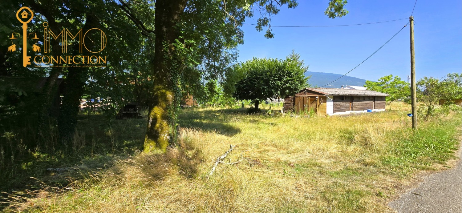 Terrain en zone industrielle - 3302 m²