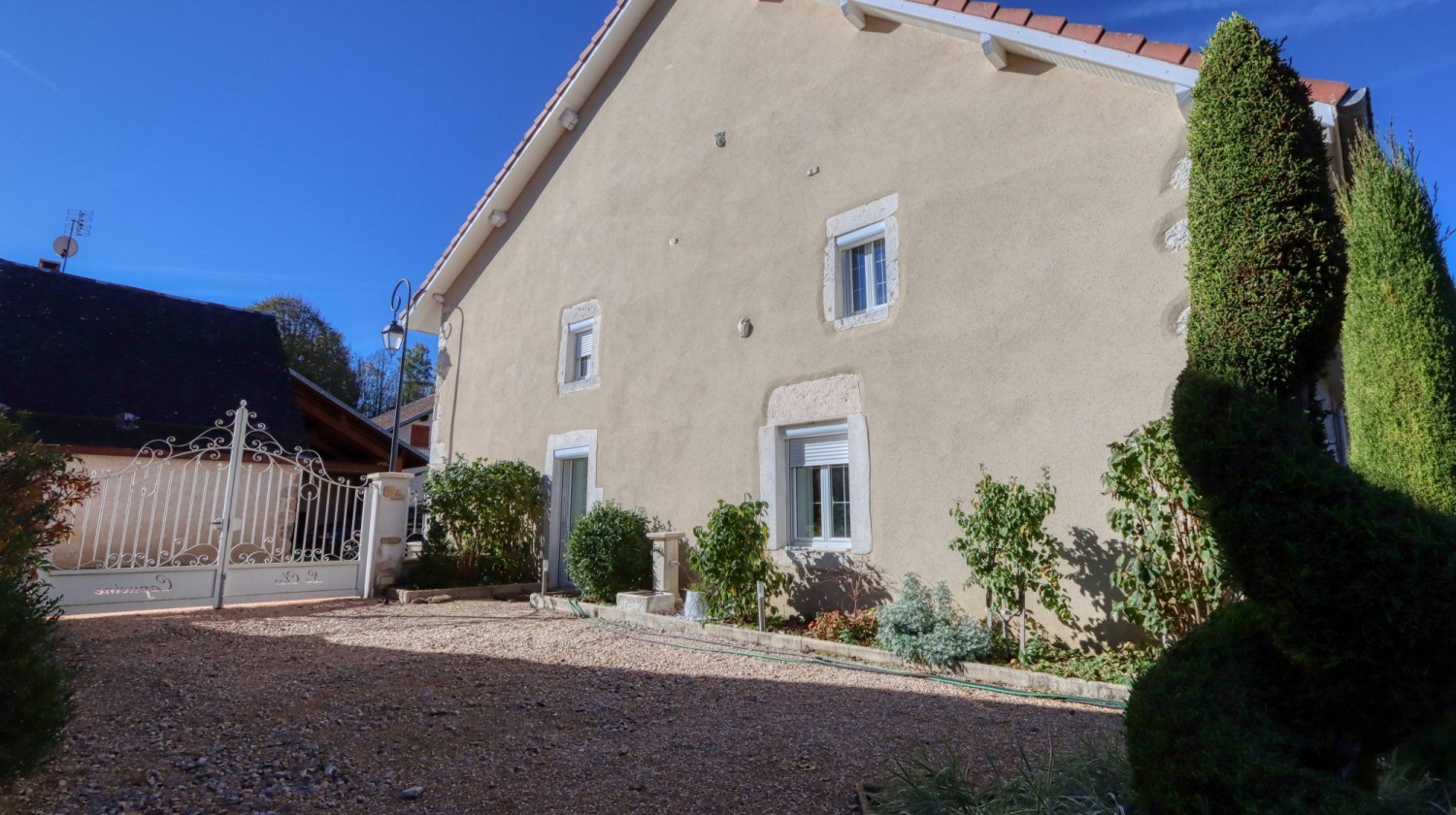 Maison - 240 m²