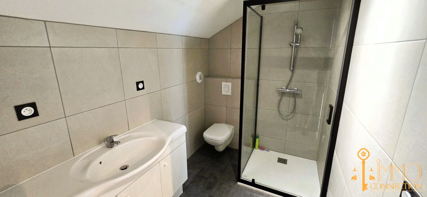 Villa - 215 m² - 5 pièces - Corbonod