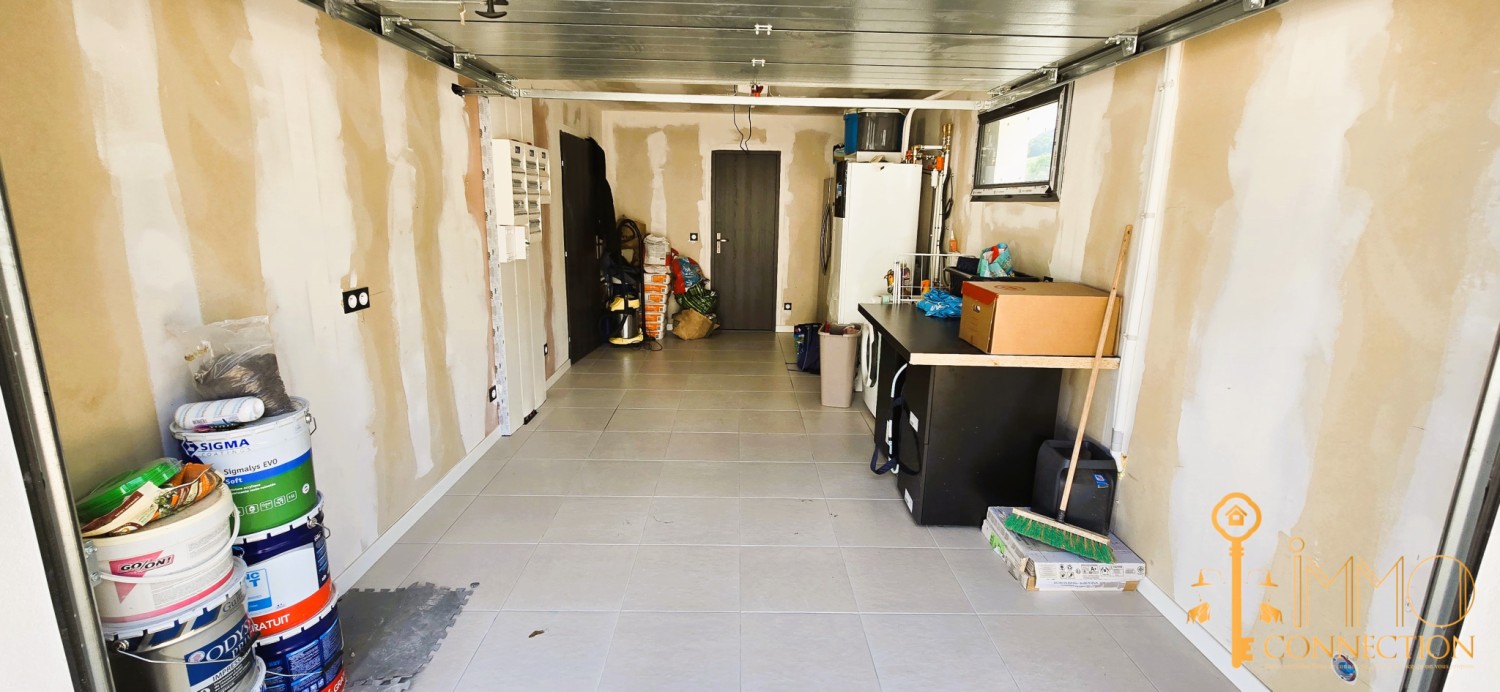 Villa - 215 m² - 5 pièces - Corbonod