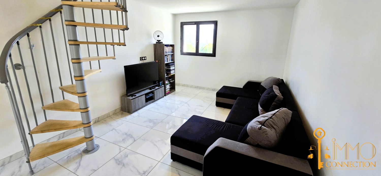 Villa - 215 m² - 5 pièces - Corbonod