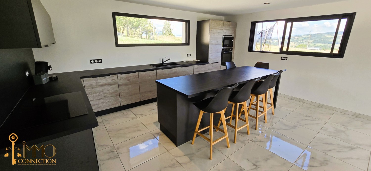 Villa - 215 m² - 5 pièces - Corbonod