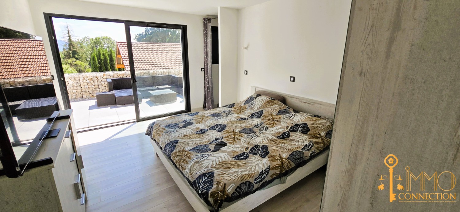 Villa - 215 m² - 5 pièces - Corbonod